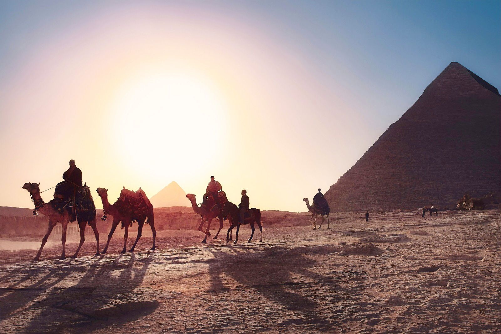 Egypt travel eSIM by Pirate Mobile