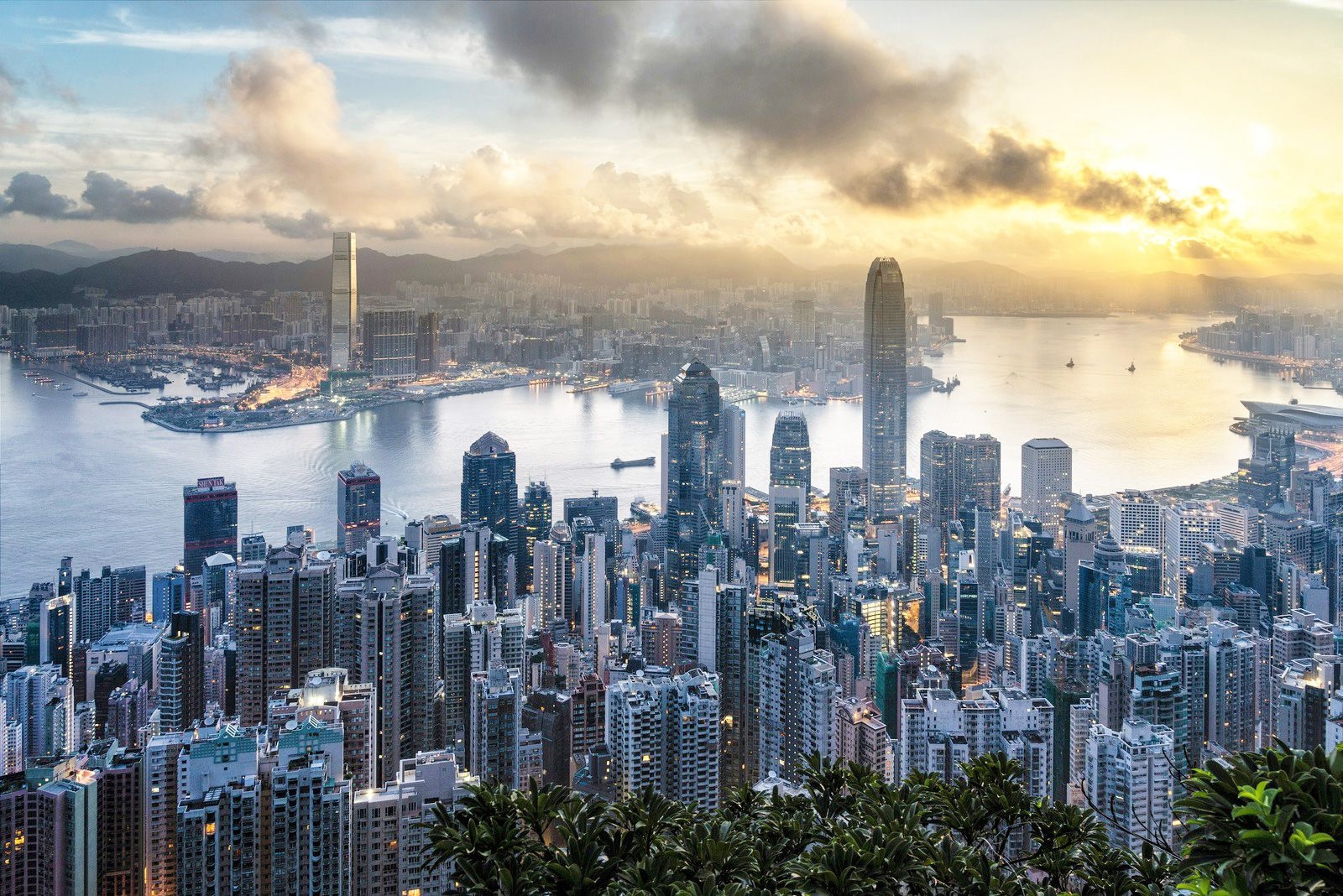 Hong Kong travel eSIM by Pirate Mobile