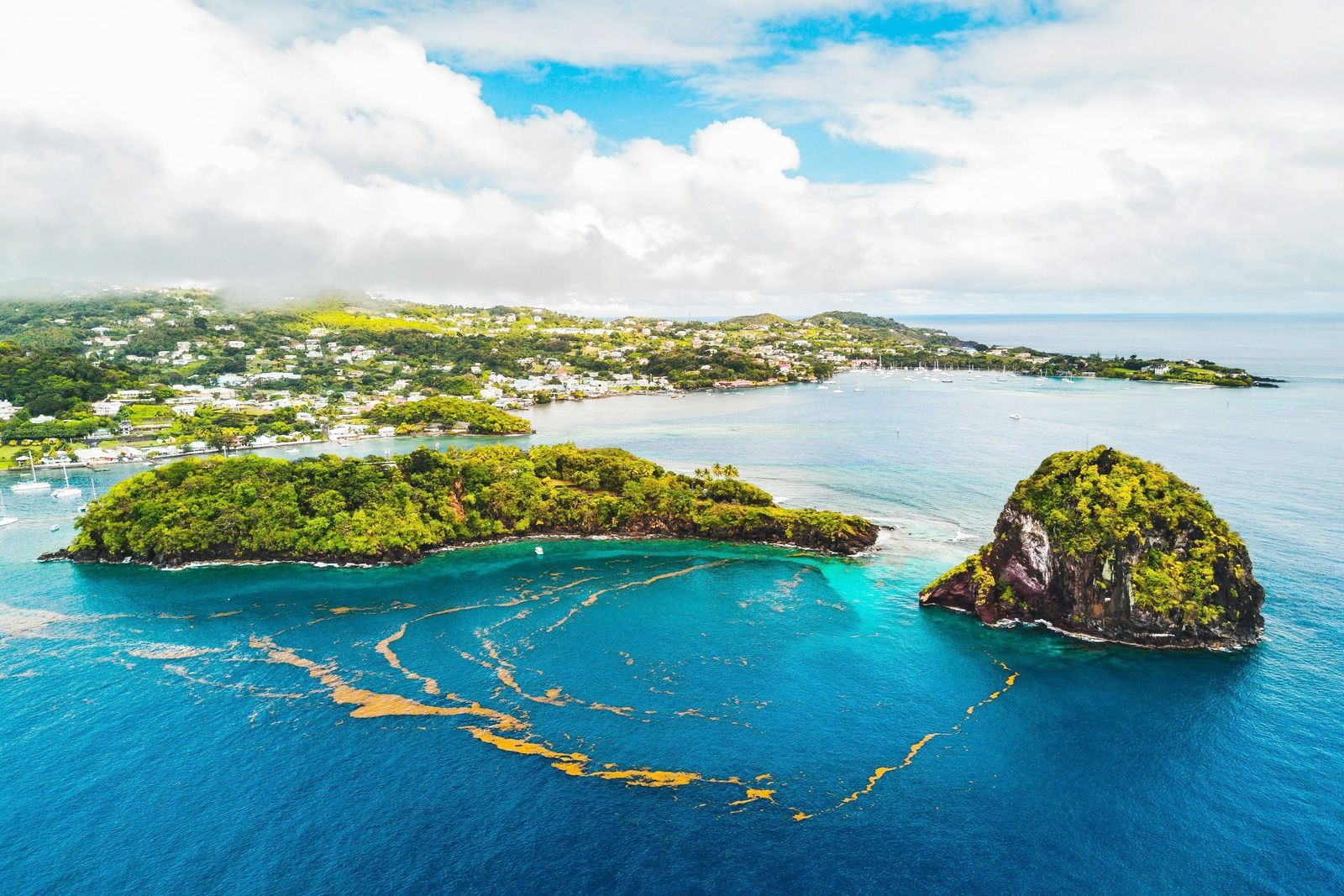 Saint Vincent and the Grenadines travel eSIM by Pirate Mobile