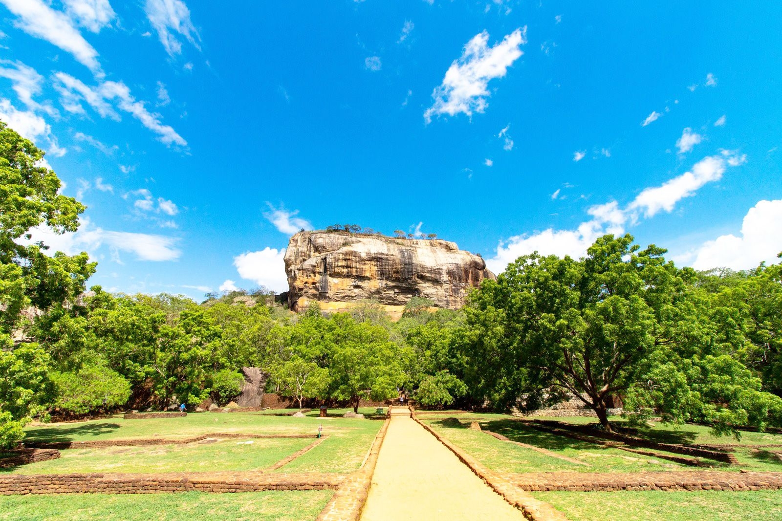 Sri Lanka travel eSIM by Pirate Mobile
