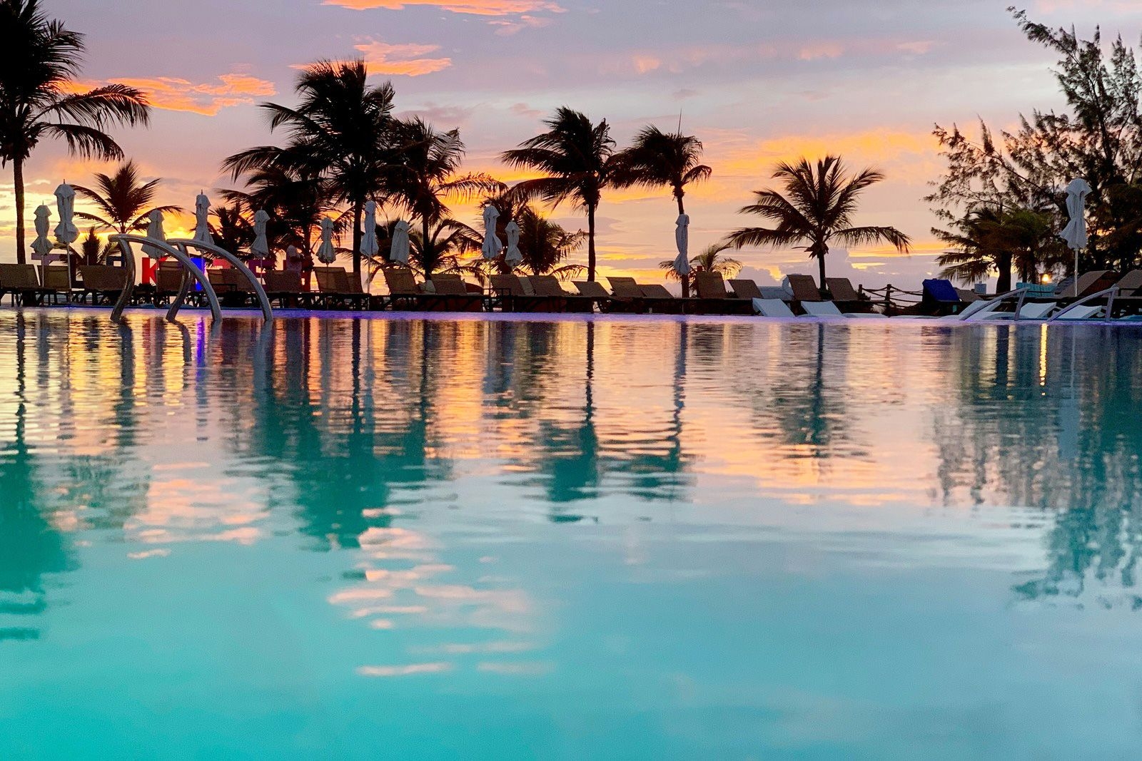 Turks and Caicos Islands travel eSIM by Pirate Mobile
